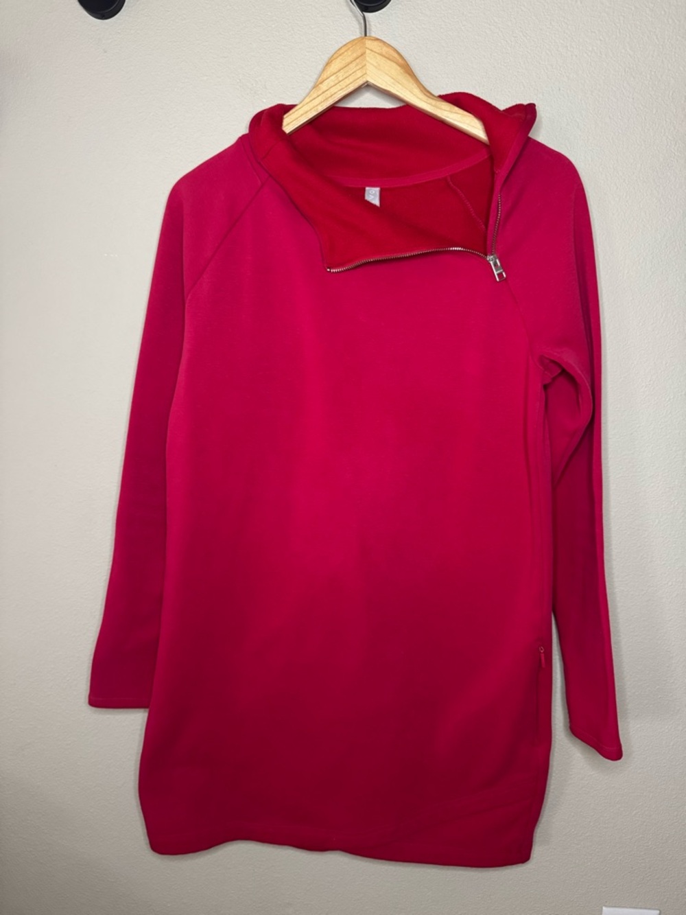 Athleta Red Tunic Pullover Small Tall Fleece Lined Zip Pockets Thumbholes